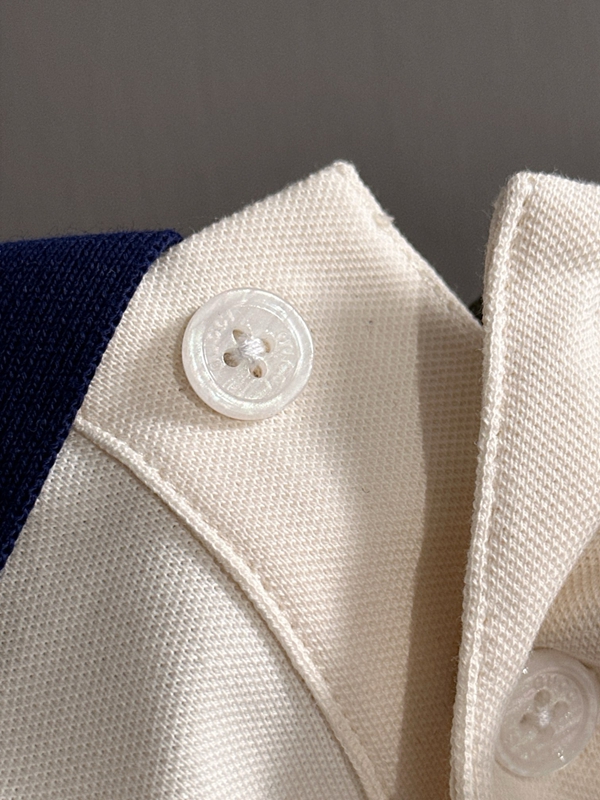 ブランドTシャツ細部ディテール